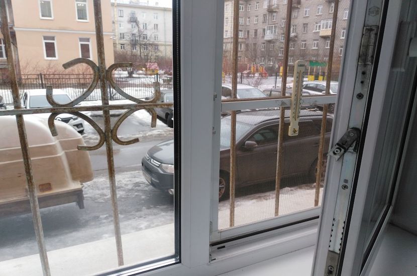 Рамочная сетка с полотном Fiberglass для квартиры